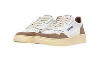 Scarpe Uomo Autry Medalist Low Pelle Bianca Suede Antilope